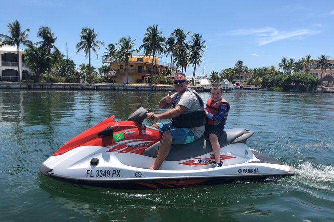 1.5 Hour (20 miles) Waverunner Tour. See Mangrove Tunnels, 20 Islands & SandBar - What you might see offshore