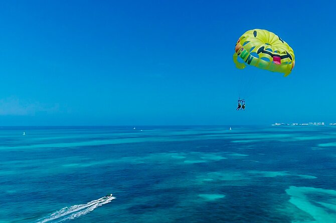 2 in 1 Parasail Cancun and Jet ski - Parasailing above the Mexican Caribbean