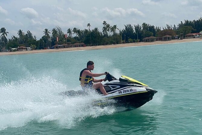 30 Minute Jet Ski Ride along Isla Verde Beach - The ride itself: speed, beach views, and open water