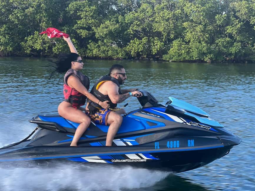961 NW Seventh St Miami, FL 33136 Miami Jetski aventure #1 - The boat ride toward Brickell
