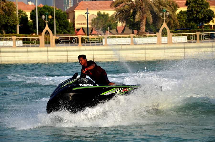 Abu Dhabi 1-Hour Jet Ski Rental - Why the skyline view is worth the effort