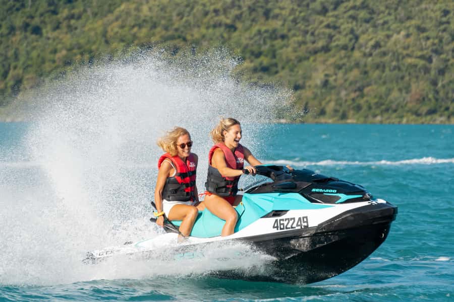 Airlie Beach: Jet Ski Safari Hour of Power and Marine Life - Riding the Yamaha jet skis for one hour
