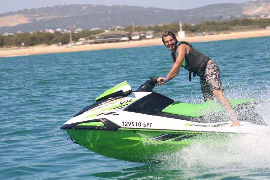 Albufeira: Jet Ski Rental - The meeting point at Praia dos Tomates