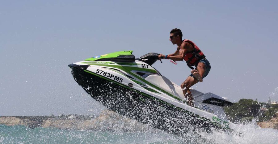 Algarve: Jet Ski Rental in Armação de Pêra - Learning the Yamaha VX WaveRunner
