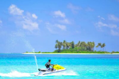 Arabian Sunset Jet Ski Tour – Waves Under the Orange Sky