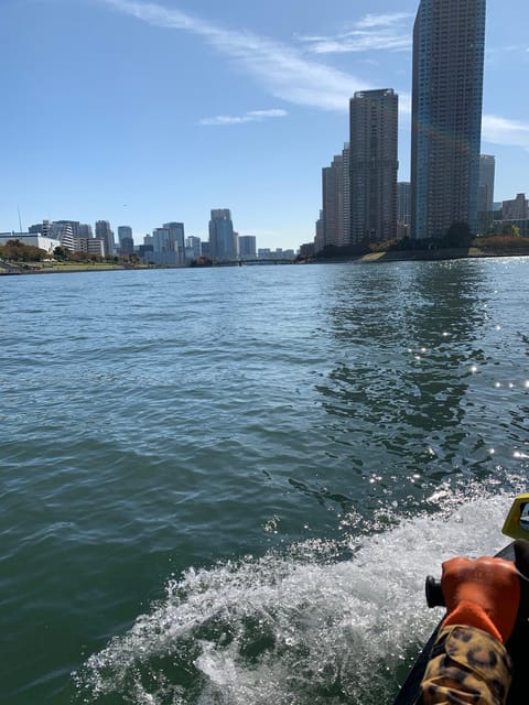 Asakusa : explore tokyo bay and canals by jet skis - How the price compares with ordinary Tokyo sightseeing