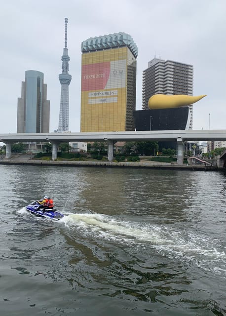 Asakusa : explore tokyo bay and canals by jet skis - From quiet canals to Tokyo Bay