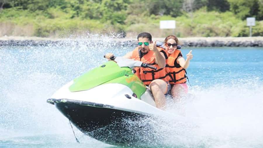 Bali: Watersport Jetski Flyfish Banana Boat Exclusive - The banana boat is the easiest group activity