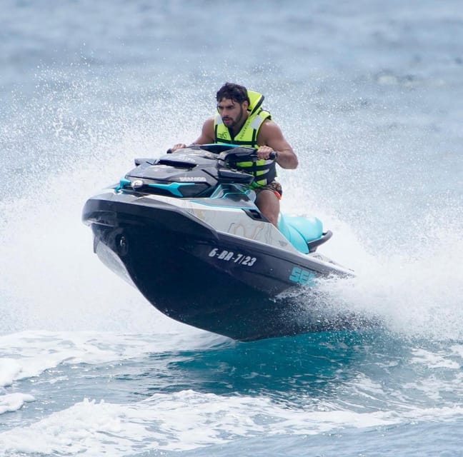Barcelona: Rent a Jetski and speed through the ocean - Timing and a practical warning