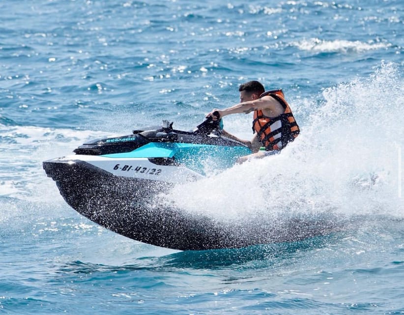 Barcelona: Rent a Jetski and speed through the ocean - Choosing between a solo ride and a shared machine