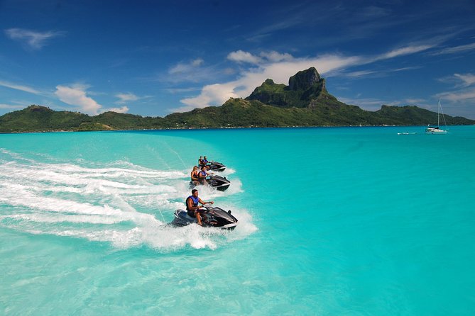 Bora Bora 4WD Tour Including Lunch at Lucky House & Jet Ski Tour - Timing, transport, and group size