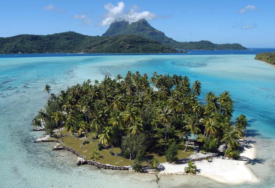 Bora Bora Adventure Day: 4X4 and Jet Ski with Lunch - Ancient caldera rock and a local plantation