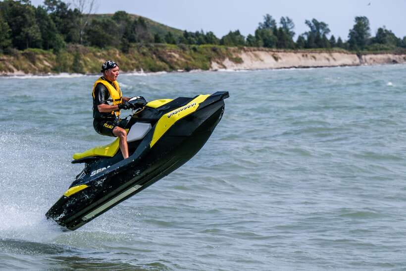 Boracay: Jet Ski Experience - Crew tricks and the feel of the ride