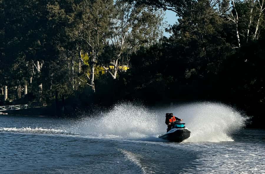 Brisbane: Sunset Jetski Tour on the Brisbane River - Sir Leo Hielscher Bridges at sunset