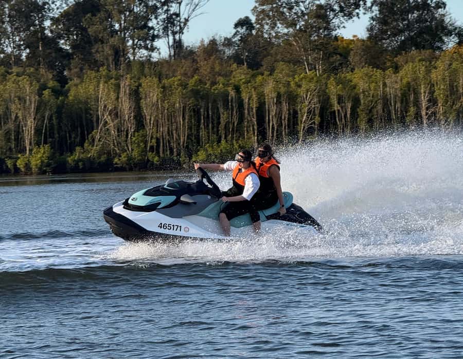 Brisbane: Sunset Jetski Tour on the Brisbane River - Who can ride, and who should skip it