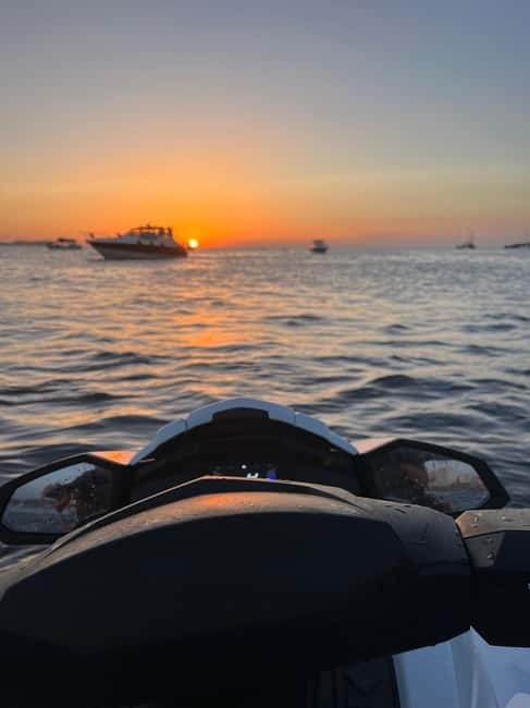 Cala Salada: 30-Minute Jet Ski Experience - Safety, Age Rules, and Comfort