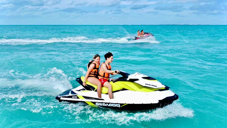Cancun: Jet Ski Rental in Ocean Side - The machines, controls, and safety setup