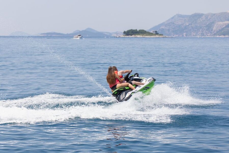 Cavtat: Jet ski rental - Riding without a guide or fixed route