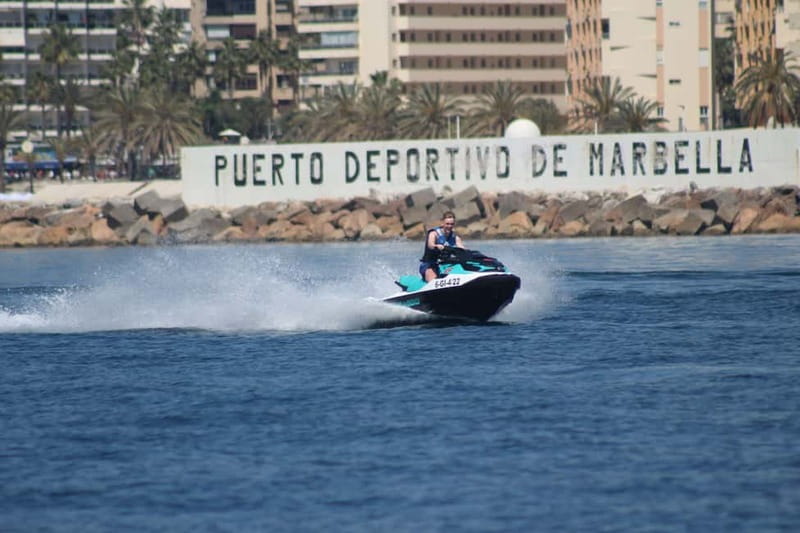 Closed circuit on Jetski - Learning to Ride Without a Qualification