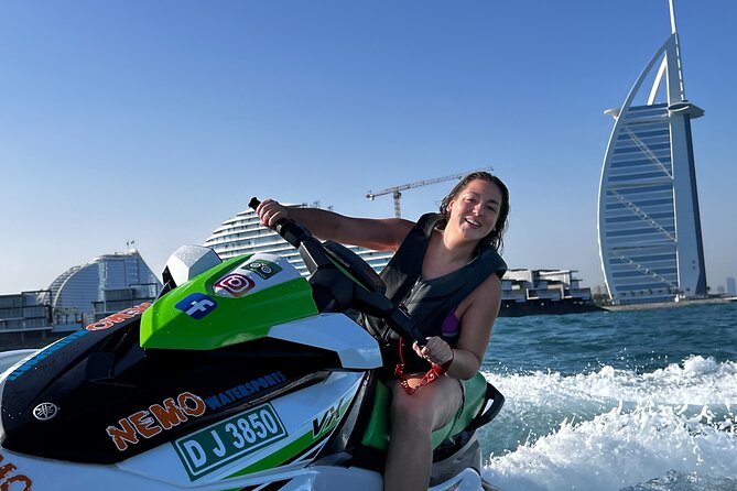 Dubai: 30min Jet Ski: Burj Al Arab w Pics, Videos, free Ice Cream - The photo stop can shape your 30 minutes