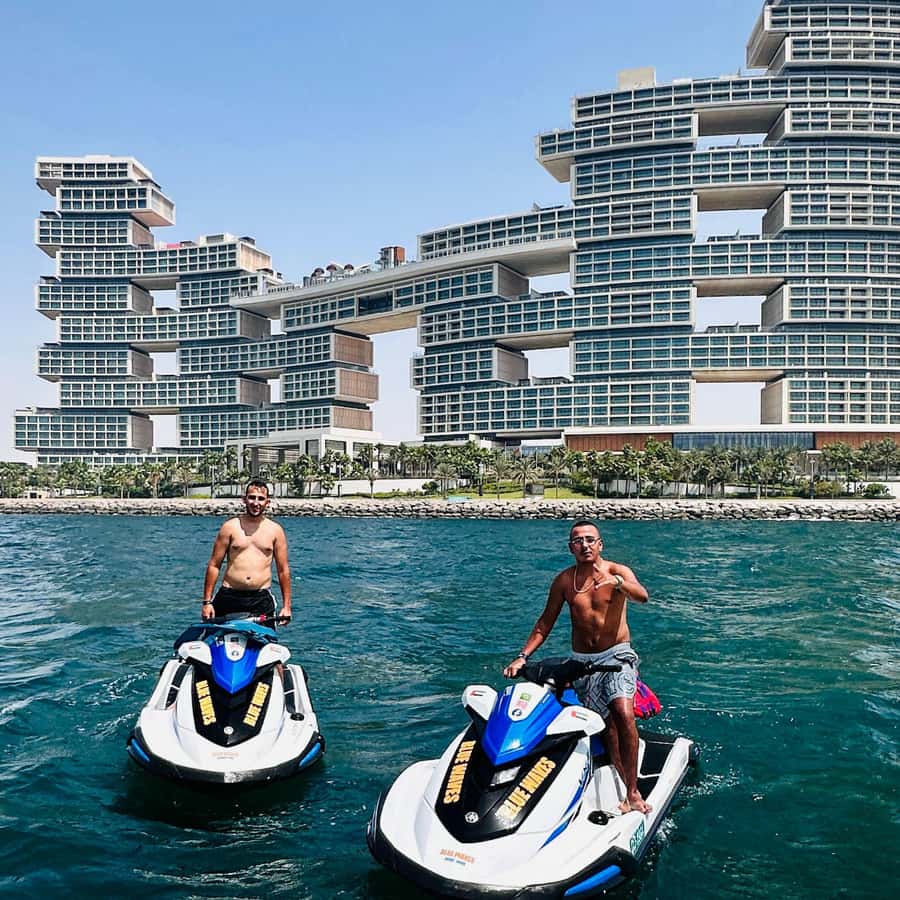 Dubai: Experience Jet Ski to Burj Al Arab +PICTURES & VIDEOS - Arrival, lockers, and what to bring