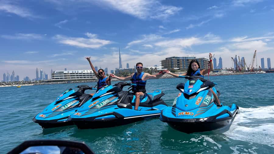 Dubai Jet Ski: Burj Khalifa, Burj Al Arab, Pics & Ice Cream! - The safety briefing comes before the speed