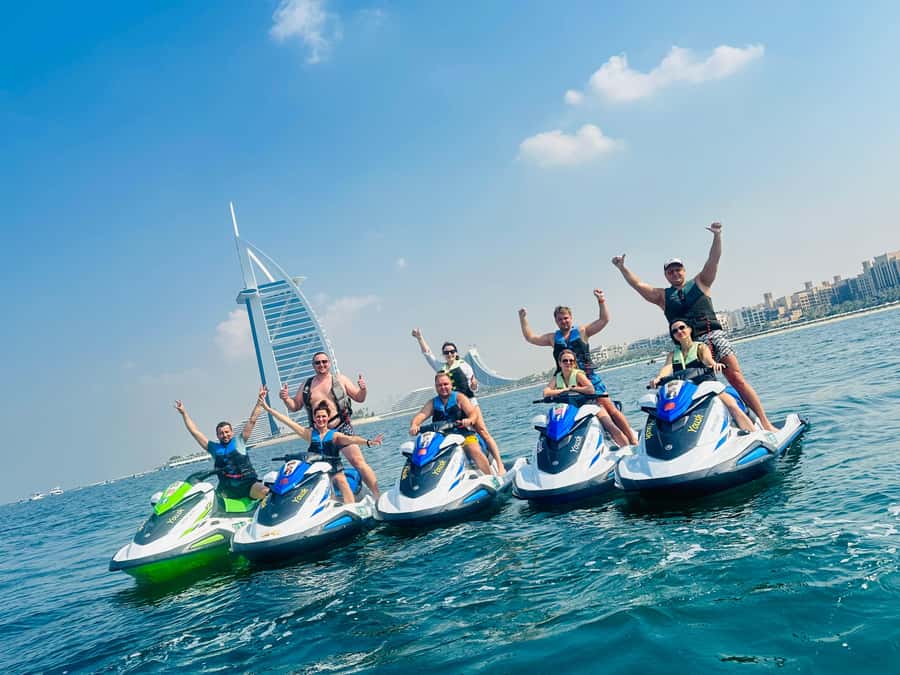 Dubai: Jet ski & Flyboard in Dubai Free Ice Cream - What the flyboard session is really like