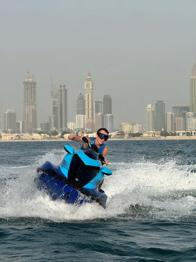Dubai: Jet Ski Tour of Burj Al Arab with Photos & Videos - The safety briefing and jet ski setup