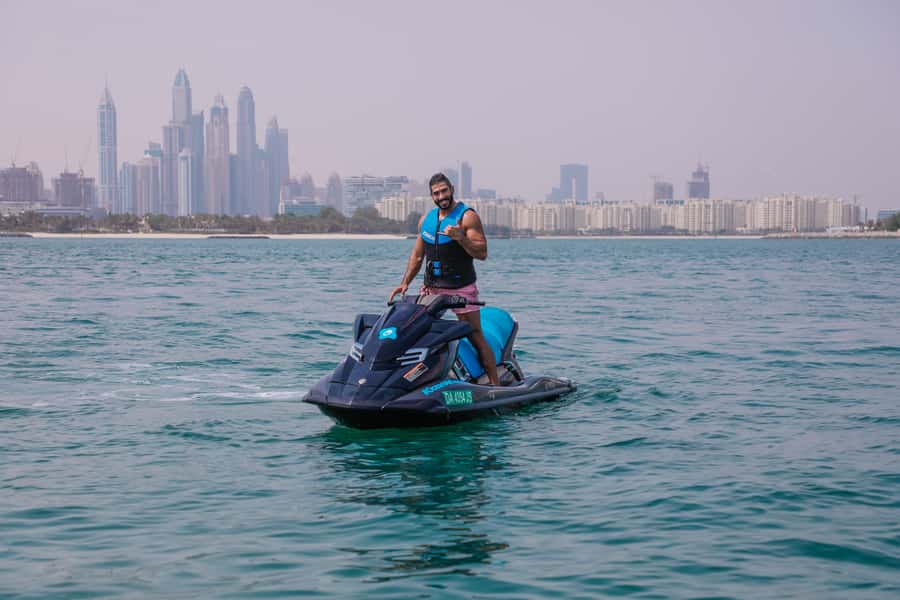 Dubai: Jetski Ride up to 2 People with Photos & Refreshments - Why the guides matter