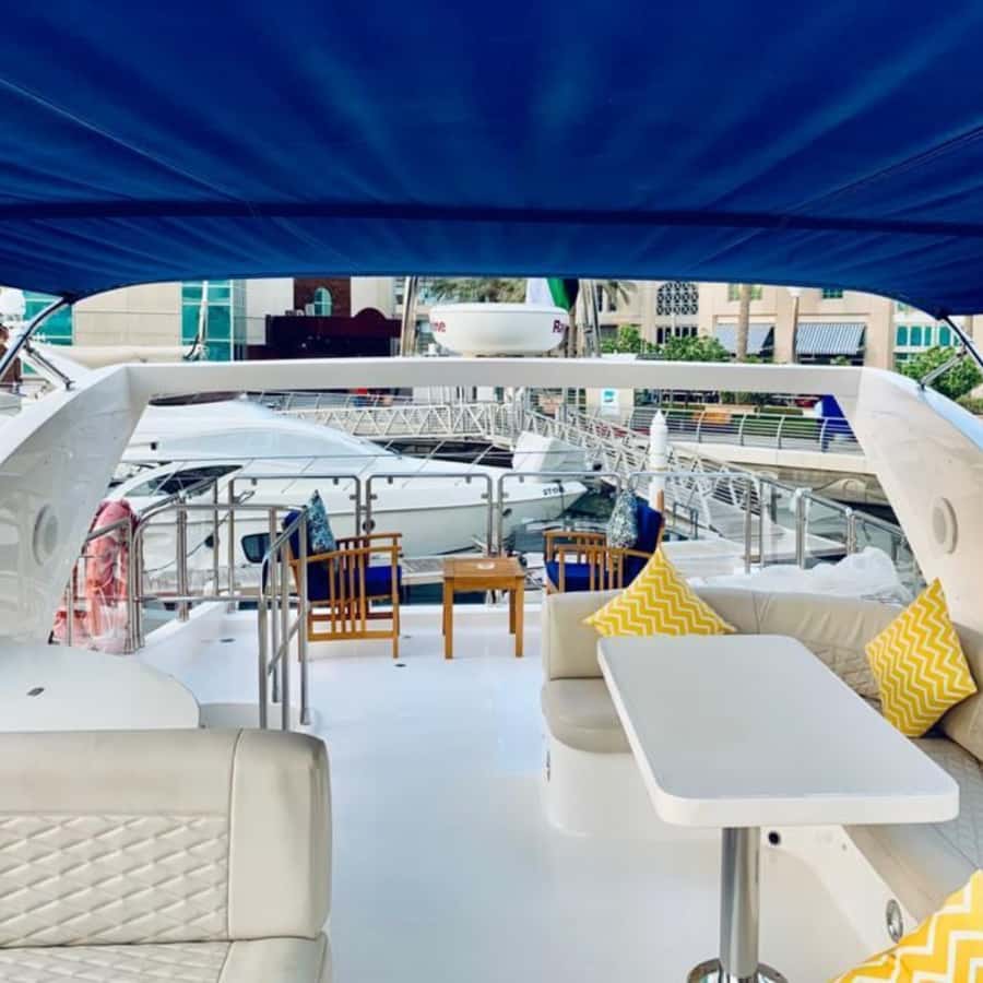 Dubai:Yacht Sightseeing with 30mins Jet-ski on Ain Dubai - Meeting at Dubai Marina near Spinneys