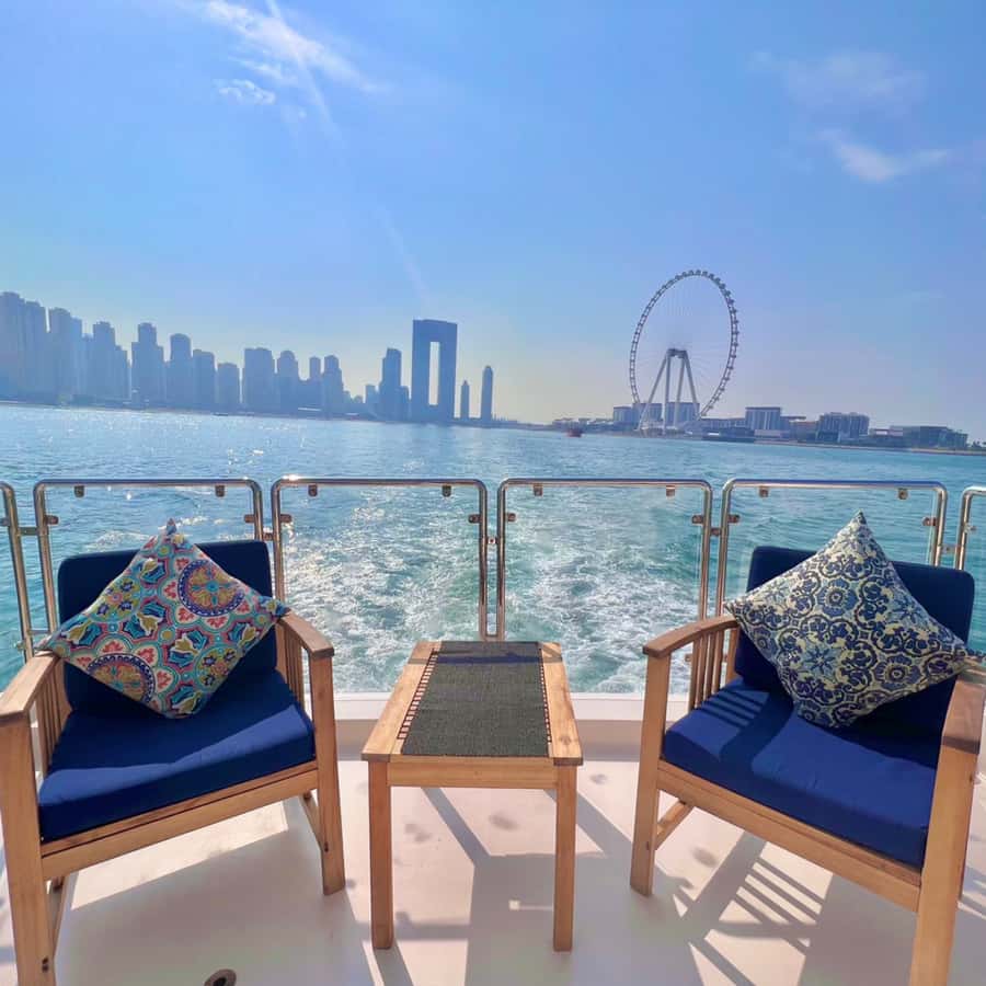 Dubai:Yacht Sightseeing with 30mins Jet-ski on Ain Dubai - Birthdays, anniversaries, and family outings