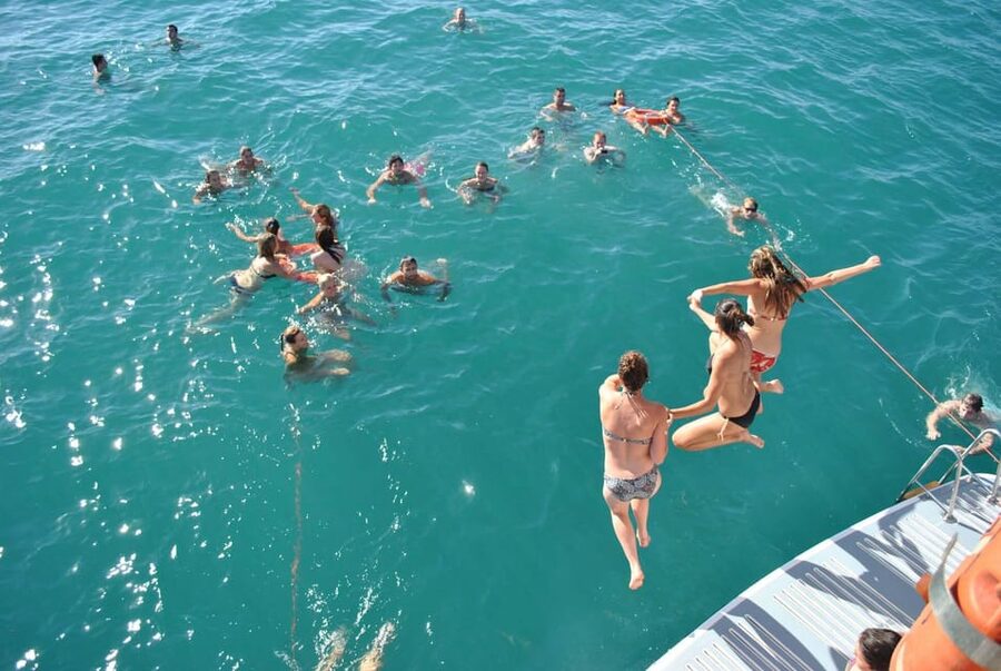 From Dénia/Jávea: Cala Blanca Boat Trip with Jet Ski & Lunch - Should you book the Cala Blanca catamaran trip?