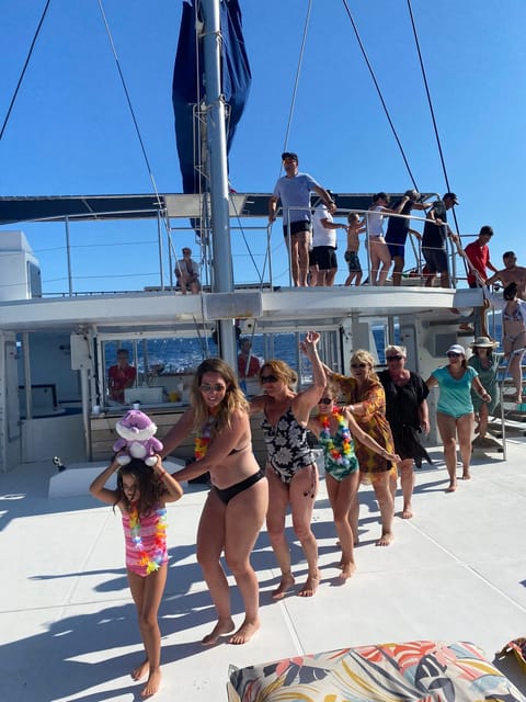 From Dénia/Jávea: Cala Blanca Boat Trip with Jet Ski & Lunch - Cala Blanca and the lunch stop