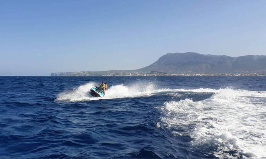 From Dénia/Jávea: Cala Blanca Boat Trip with Jet Ski & Lunch - Who should book this boat trip