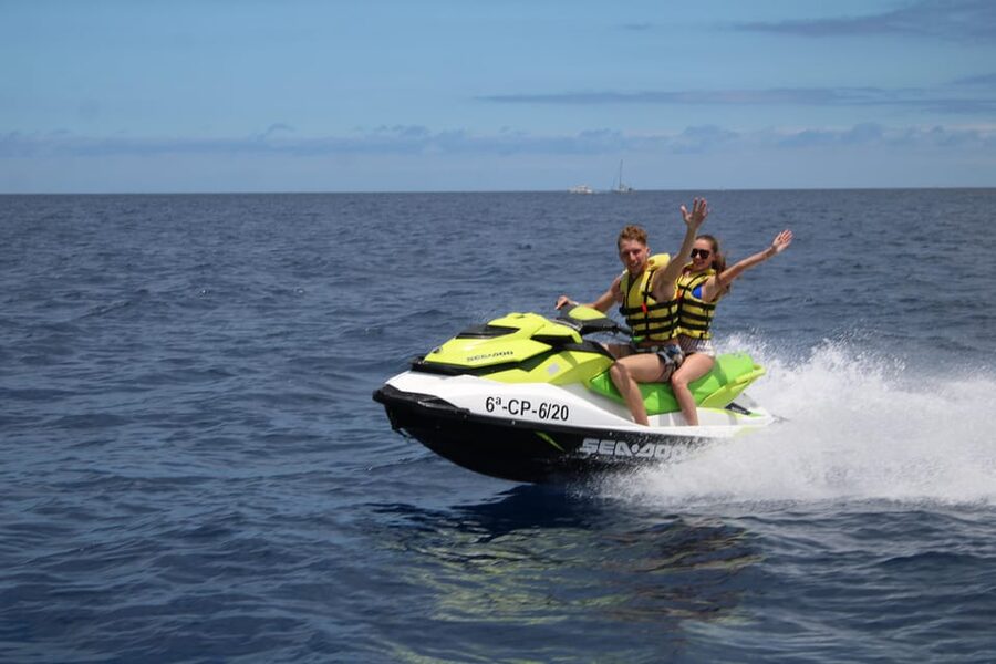 From Puerto Colon : 1 hour adrenaline JetSki tour - What the $141 price really buys