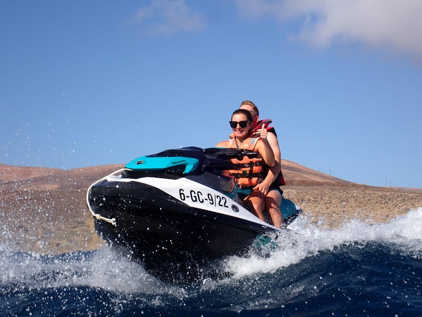 Fuerteventura : 30 minute JetSki Rental without licence - The staff and safety setup