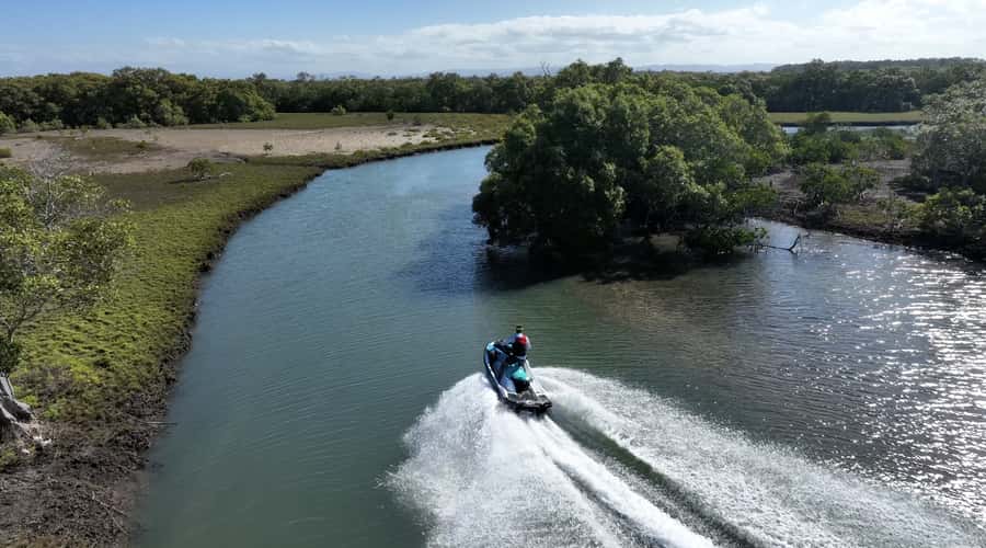 Gold Coast: Stradbroke Island Jetski Tour - A 45-minute break at Tipplers Café