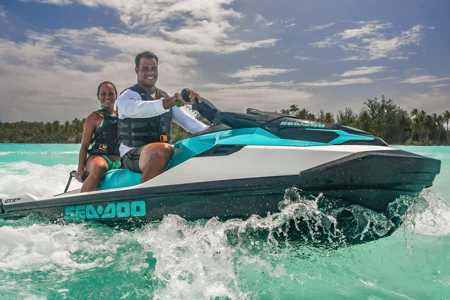 Jet Ski Around Bora Bora - Speed Through Paradise - A motu stop with coconut cake and fruit