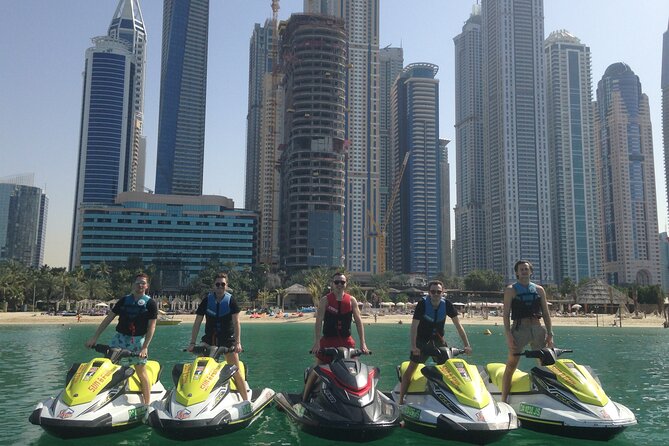 Jet-ski | Dubai Atlantis Hotel - 1H - Getting comfortable on the jet ski