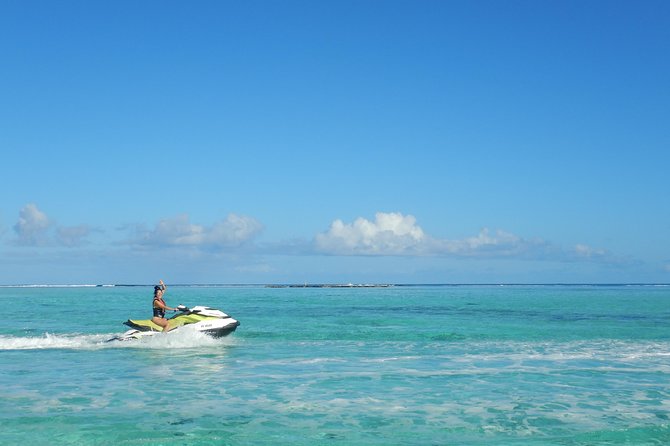 Jet-ski excursion 3 hrs Jet ski excursion to Moorea (single or two-seater) - Why Moorea’s lagoon is best seen from a jet ski