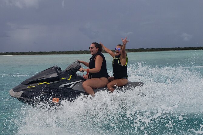 Jet Ski Shipwreck and Private Island Excursion - Quiet islands and shallow-water routes