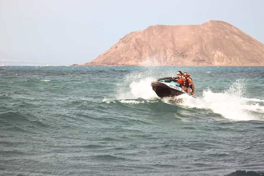 Jet Ski Tour Corralejo, Isla de Lobos - Corralejo to Isla de Lobos by jet ski