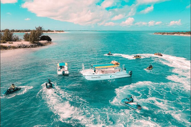 Jet Skiing around La famille ship and smaller pristine cays - Sandbars, secluded beaches, and smaller cays