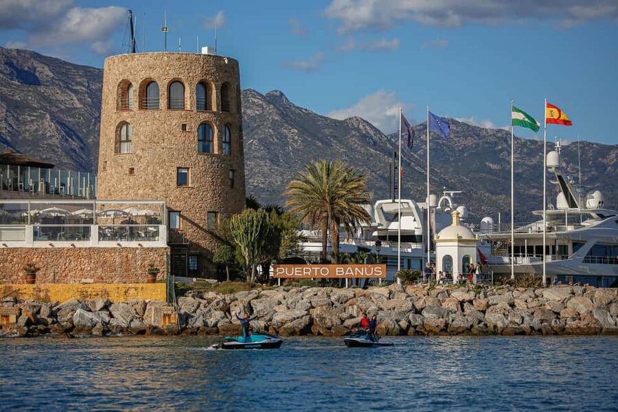 Jetski: Guided Tours - Getting set up with current-year jet skis