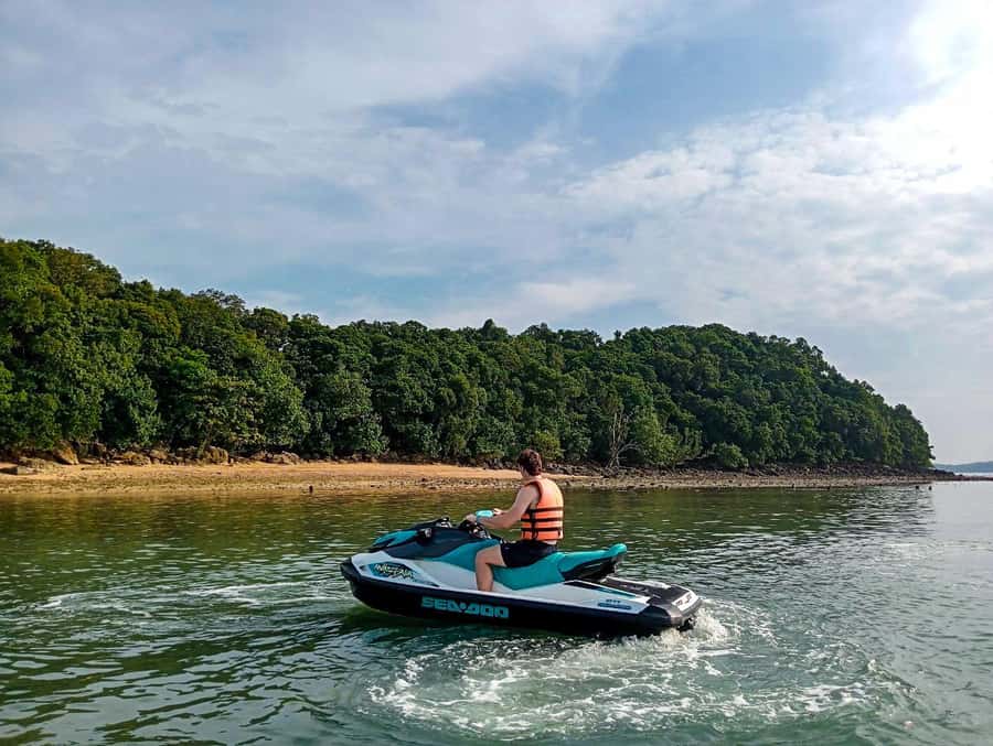 Jetski Halfday - Naka Yai Island and More Water Time