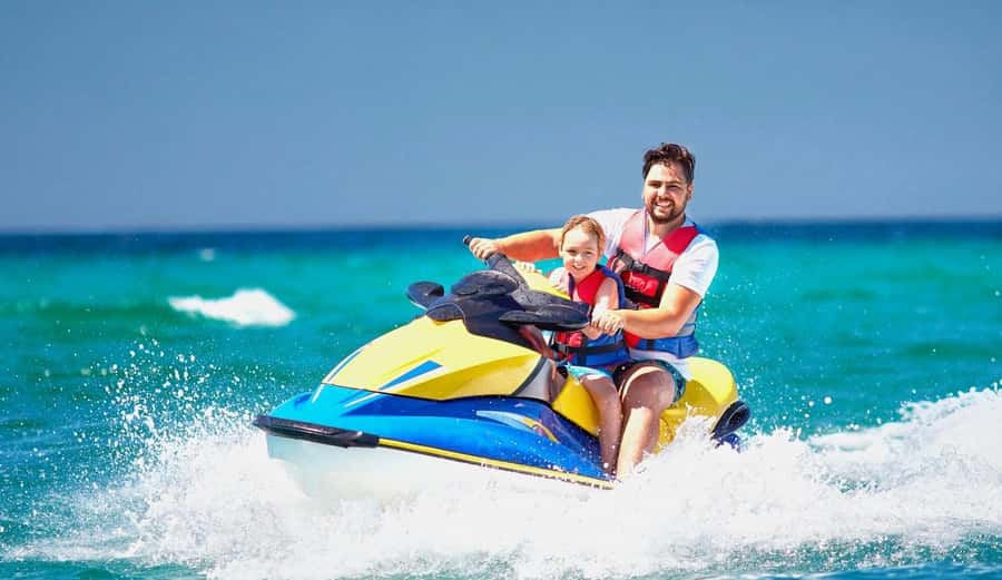 kendwa: jet ski experience - The safety briefing and first minutes on the water