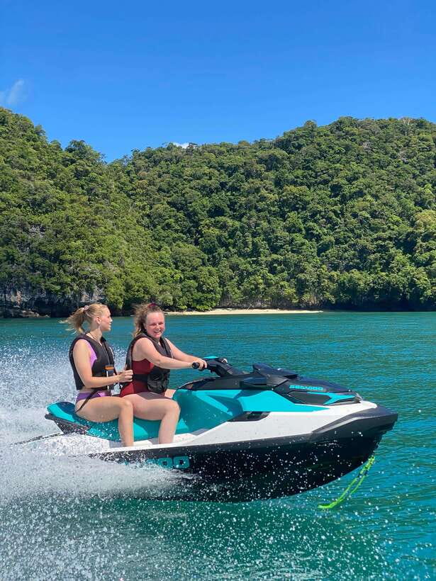 Langkawi Jet Ski Tour Bronze 2-Hours, Red Ray Watersports - Eagle feeding on the return route