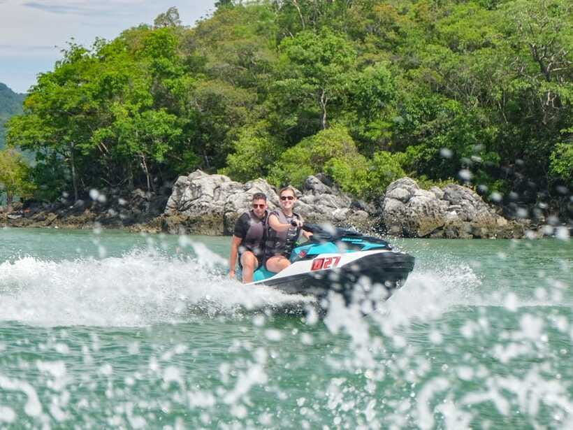 Langkawi: Jet Ski Tour Island Hopping Dayang Bunting - Monkeys, jungle, and the character of the islands