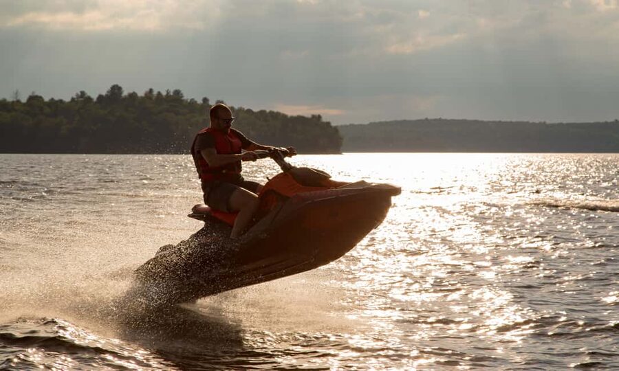 Laurentians: Jetski experience - Riding a two-seat jet ski on Lac-des-Plages