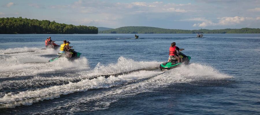 Laurentians: Jetski experience - Age, size, and safety rules